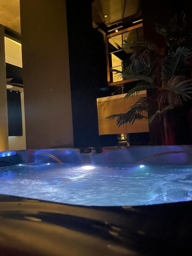 La Suite Grenoble Spa Jacuzzi Et Sauna Privatif Екстер'єр фото