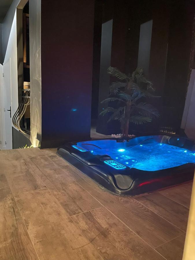 La Suite Grenoble Spa Jacuzzi Et Sauna Privatif Екстер'єр фото